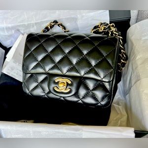 Not for Sell. Chanel Lambskin Quilted Mini Square Flap Black - like new